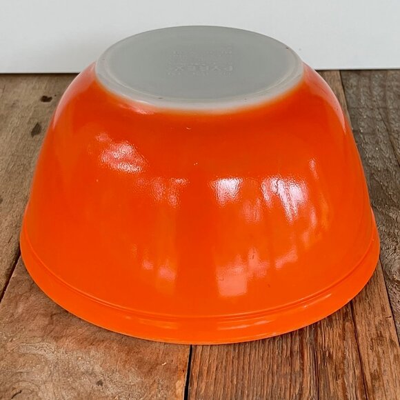 Pyrex 402 Reverse Primary Orange 1 1/2 Qt Mixing Bowl - Picture 4 of 14